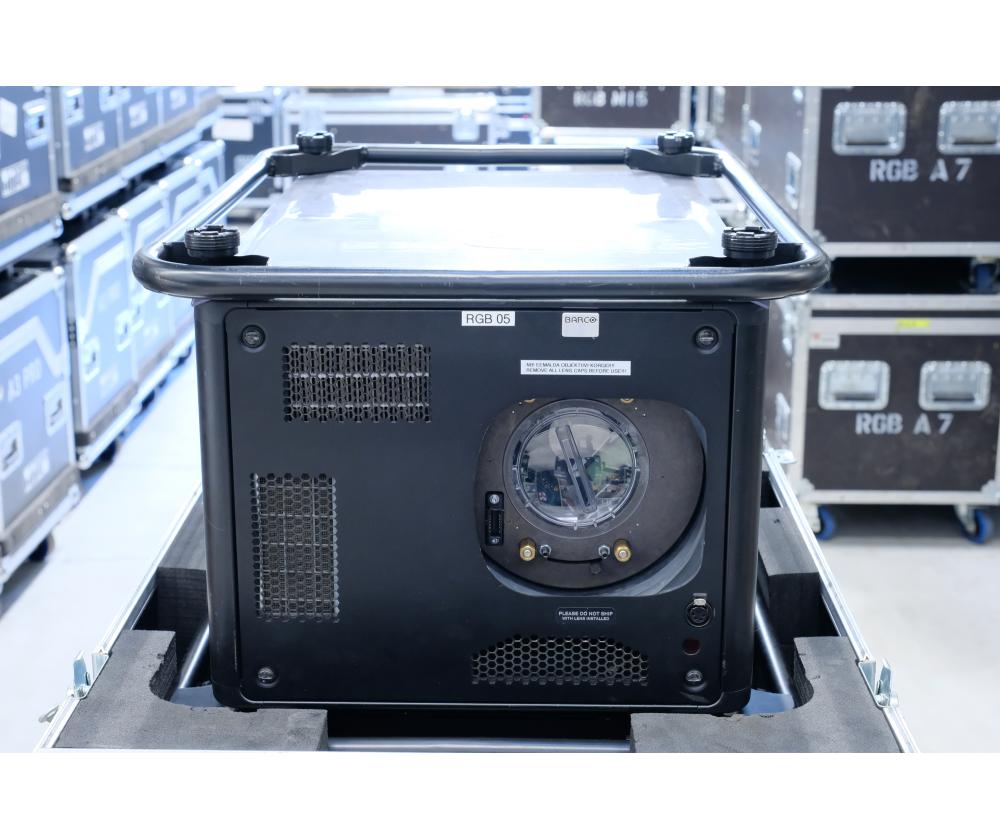 Barco HDX-W20 Flex /w Flightcase + stacking frame